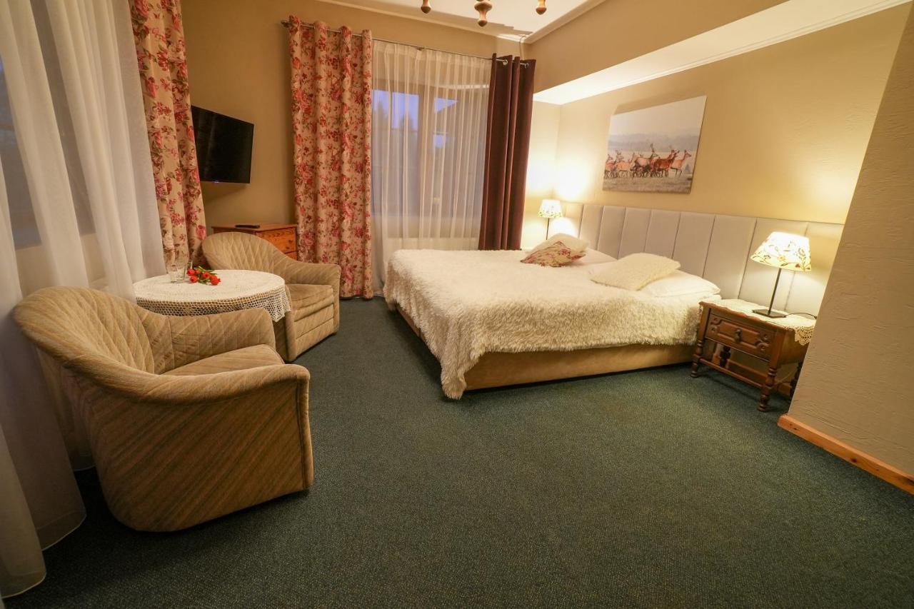 Bed and Breakfast Gosciniec Debowa Gazdowka Ustrzyki Dolne Exterior foto