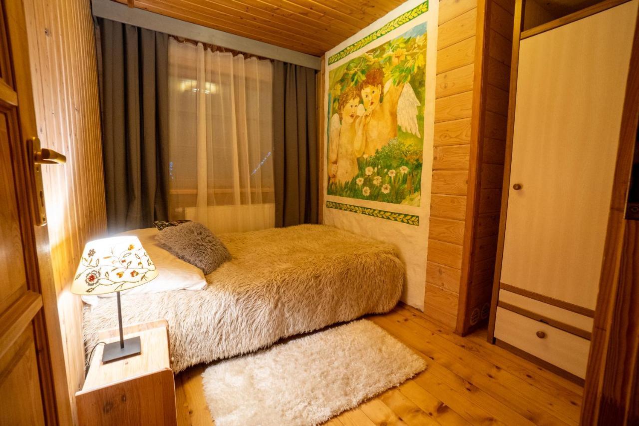 Bed and Breakfast Gosciniec Debowa Gazdowka Ustrzyki Dolne Exterior foto