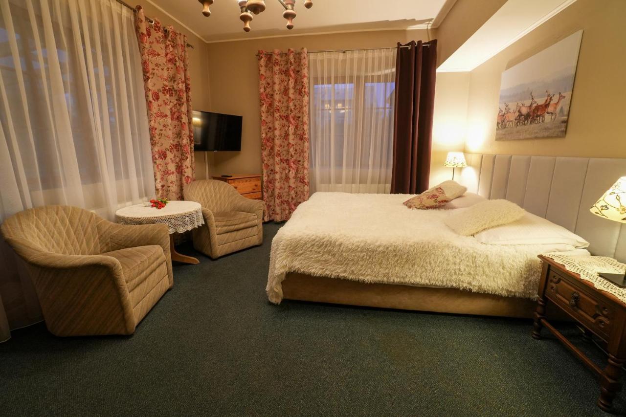 Bed and Breakfast Gosciniec Debowa Gazdowka Ustrzyki Dolne Exterior foto